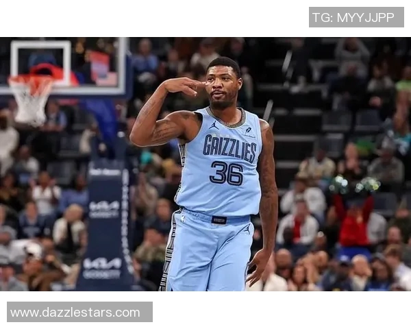 马库斯斯马特在NBA赛场上的传奇表现与个人成长之路