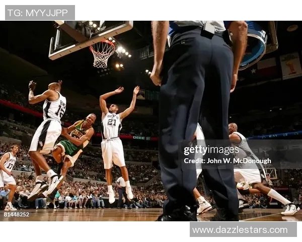 马刺与小牛激战第七场争夺季后赛晋级名额的关键对决