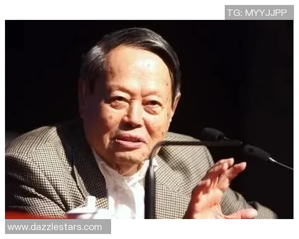 余嘉豪的成长之路：从青涩少年到篮球场上的璀璨明星