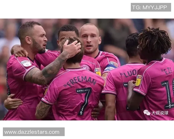 英女王巡游与西布朗对决的精彩瞬间与战术分析