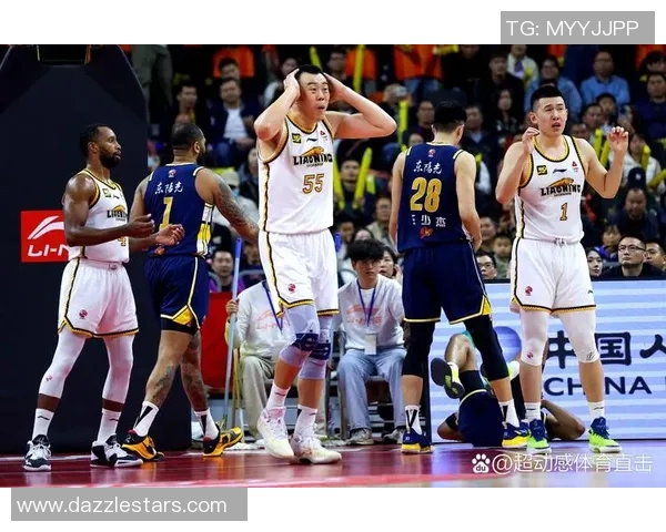 2016年CBA季后赛北京队与广厦队激战正酣精彩瞬间回顾与分析