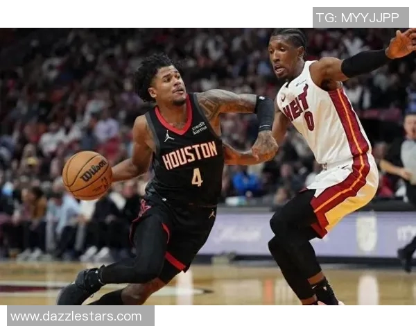 火箭队与热火队激战全场精彩瞬间回顾与赛后分析